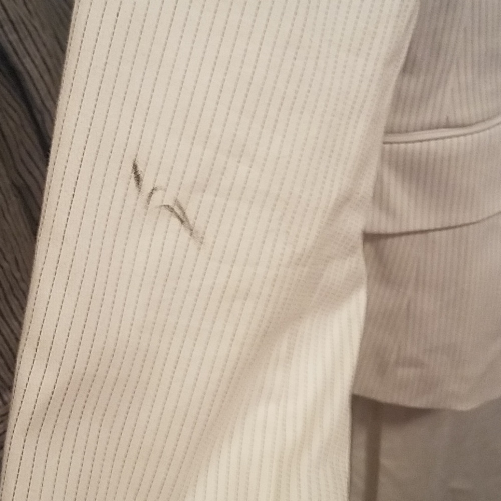 Suit - Picture 5 of 7